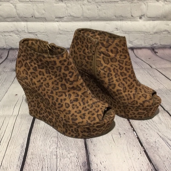 Forever 21 Cheetah print peep toe wedge booties - Picture 1 of 8
